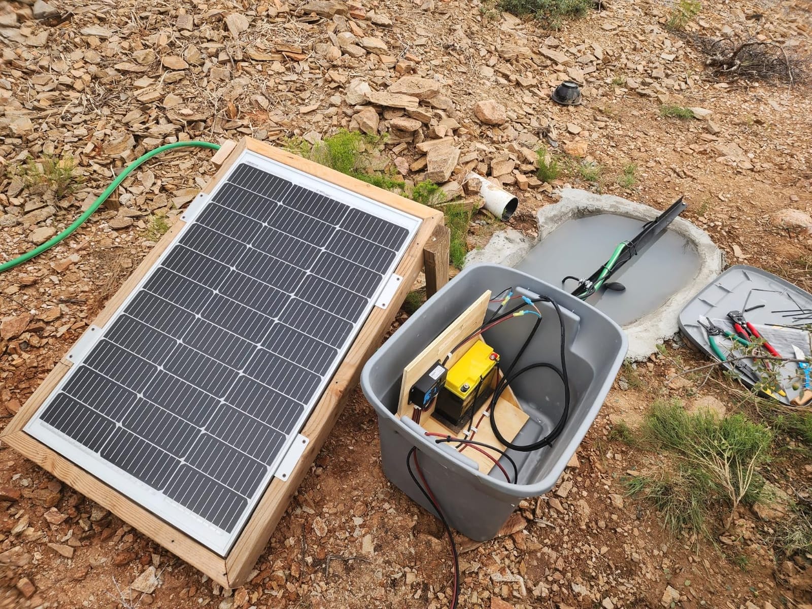ExpertPower 100W 12V Solar Power Kit with Battery : 100W 12V Solar Panel + 10A Charge Controller + 21Ah Gel Battery customer photo 2