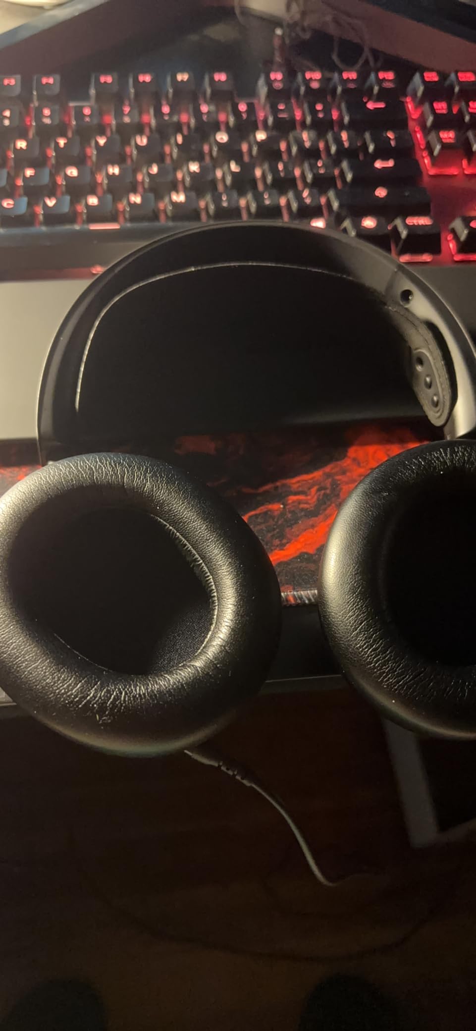 SteelSeries Arctis Nova Pro Multi-System Gaming Headset - Black customer photo 2