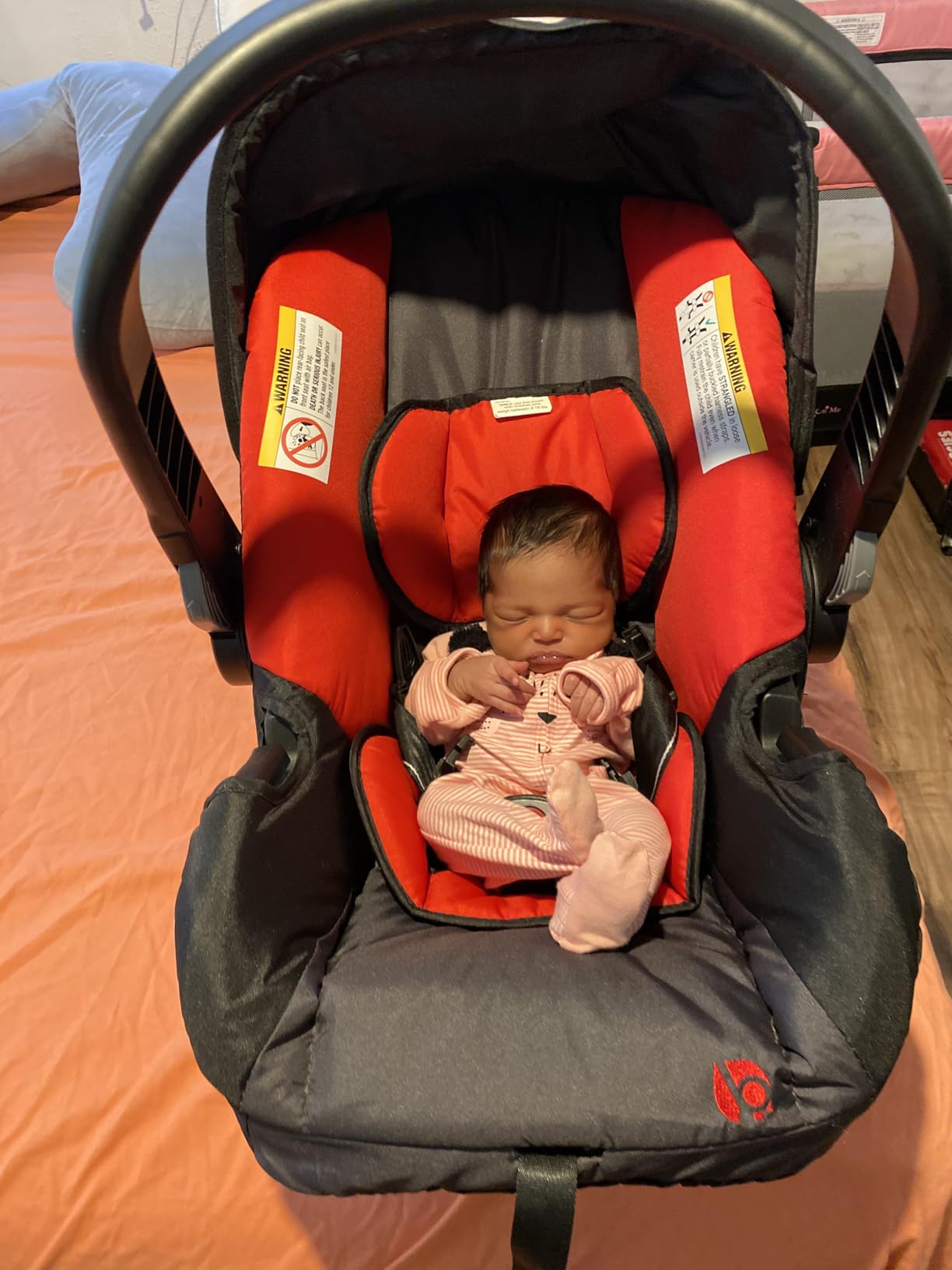Baby Trend EZ-Lift™ Plus Infant Car Seat, Liberty Red – Newborn Comfort Padding, Lightweight Carry Build, Adjustable Harness System customer photo 1