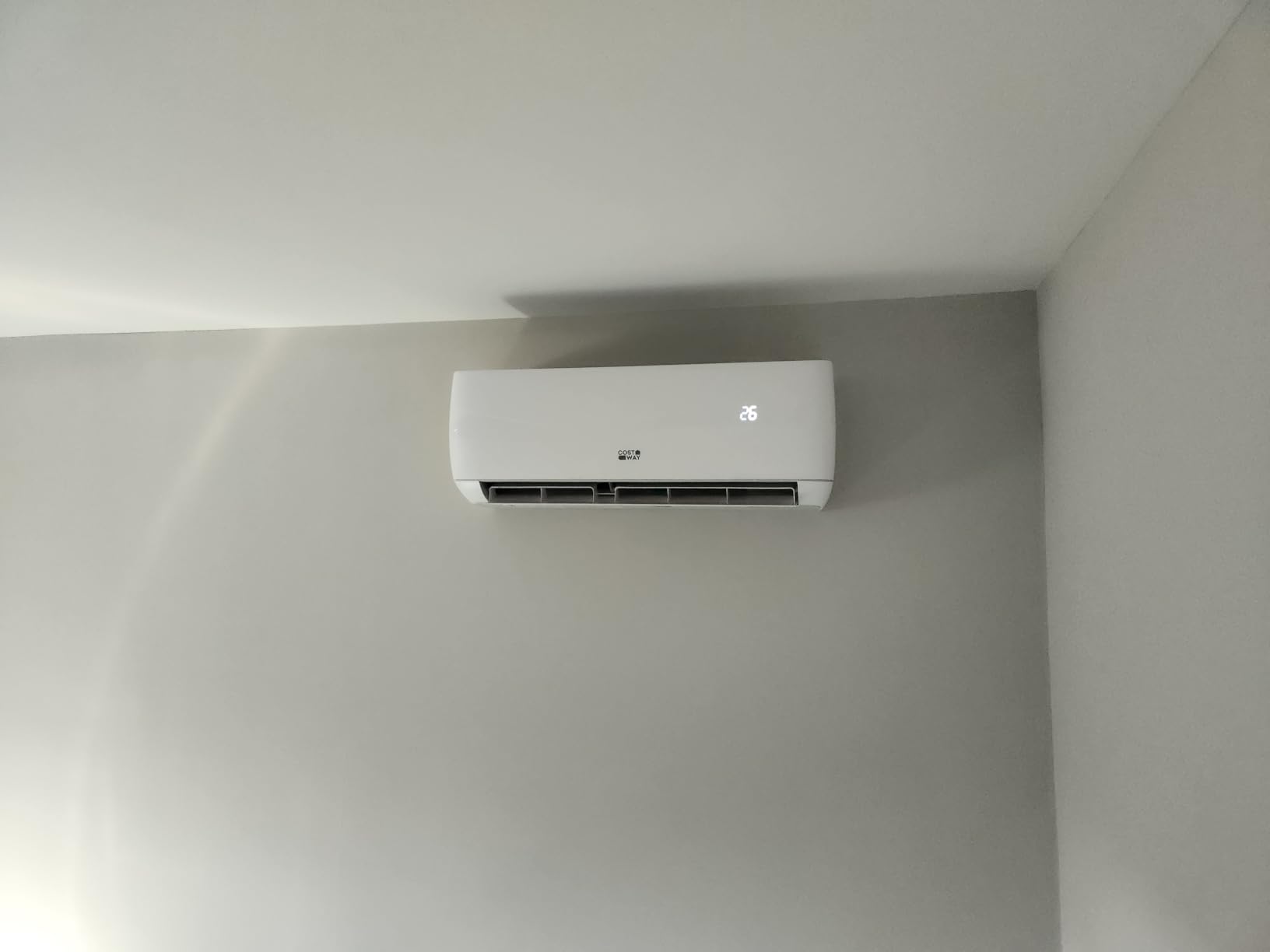 COSTWAY 18000BTU Mini Split Air Conditioner& Heater customer photo 1
