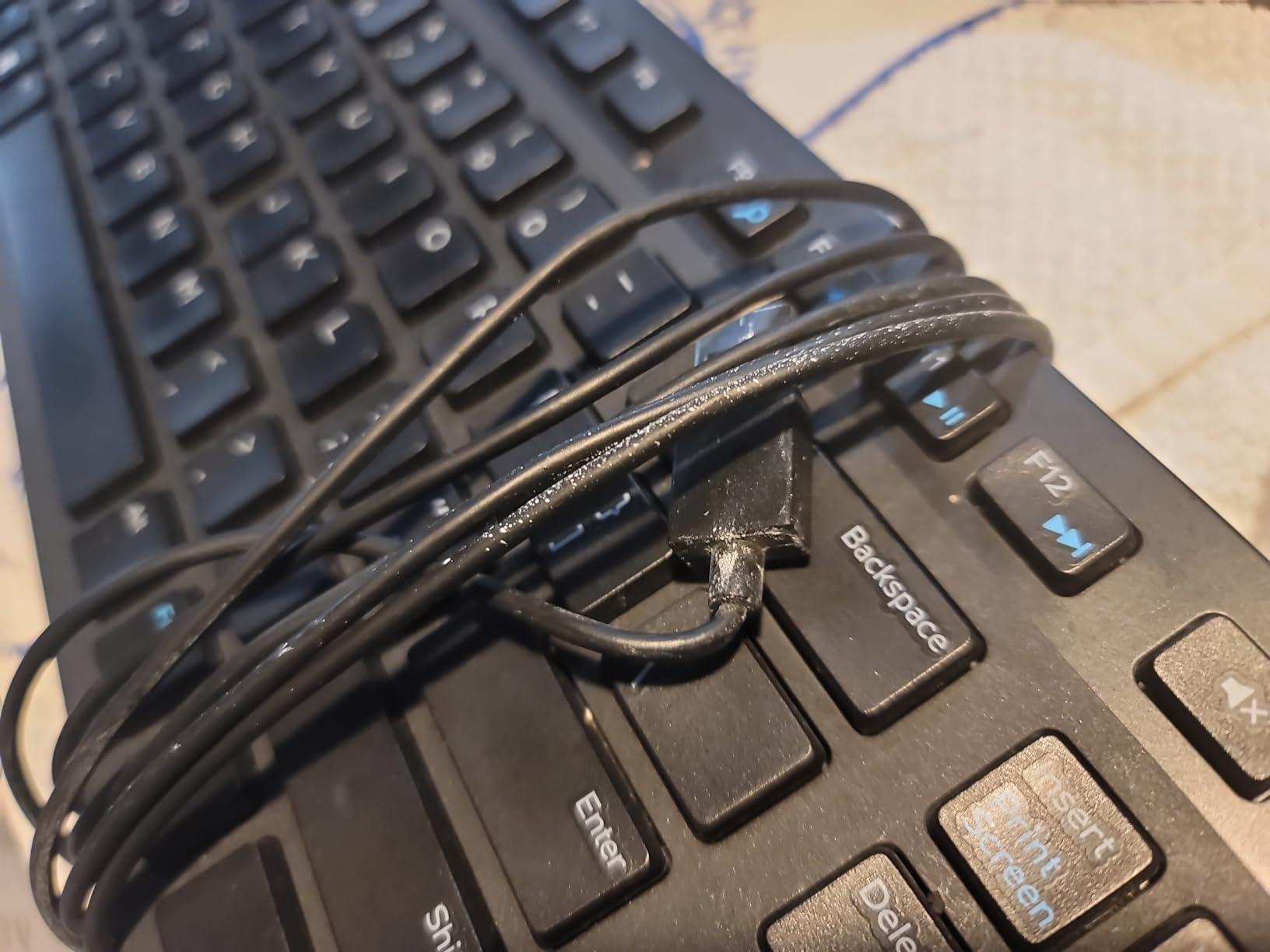 Dell Wired Keyboard and Mouse - KM300C, Black customer photo 1