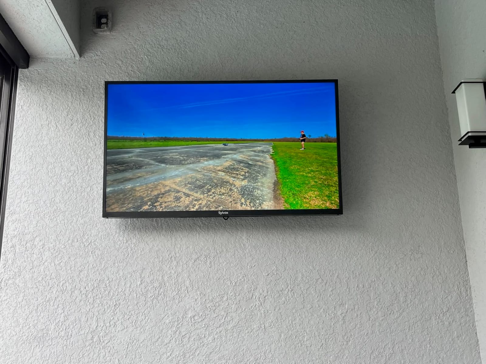 SYLVOX Smart Outdoor TV, 65 inch Outdoor Television 4K Google TV customer photo 2