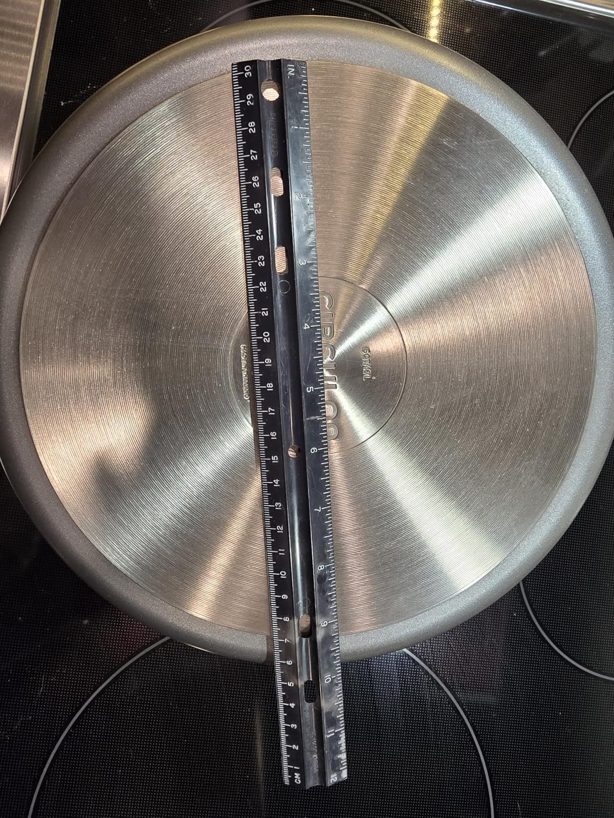 Circulon A1 Series Nonstick Induction Wok with Lid, 14-Inch, Graphite customer photo 1