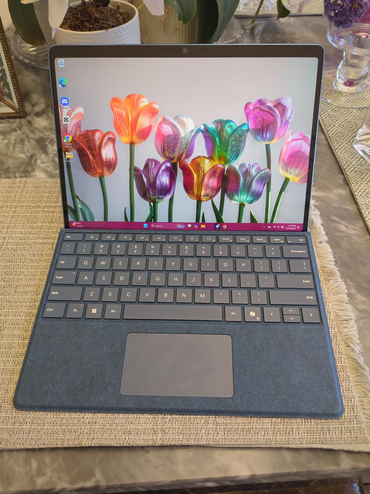 Microsoft Surface Pro 2-in-1 Laptop/Tablet (2024), Windows 11 Copilot+ PC, 13