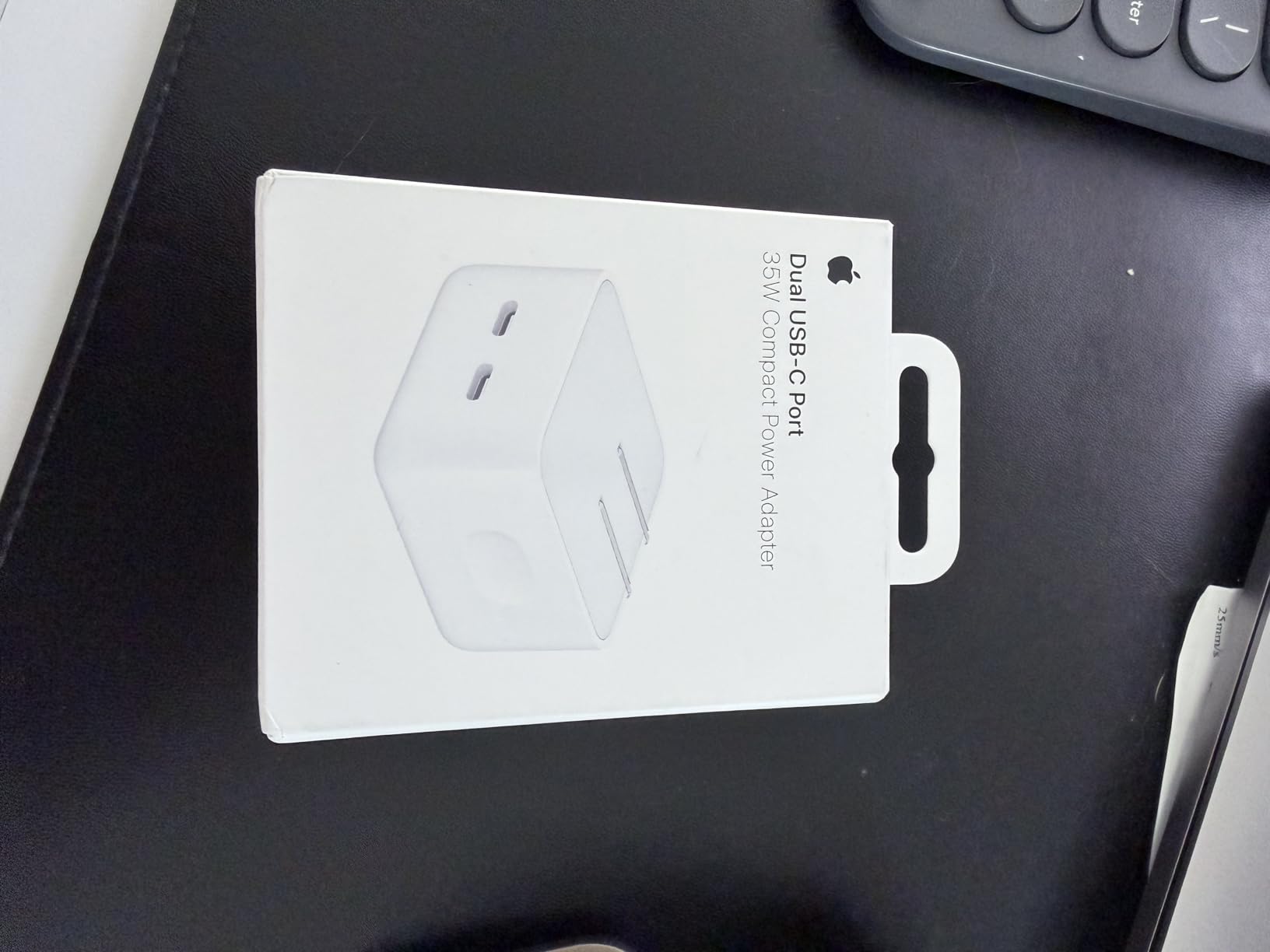 Apple 35W Dual USB-C Port Compact Power Adapter customer photo 2