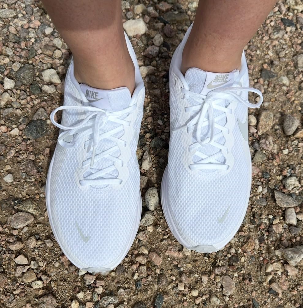 Nike Women's Revolution 8 Road Running Shoes customer photo 1