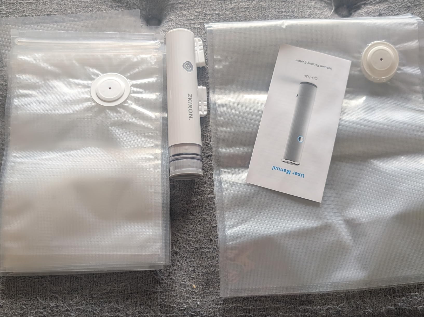 ZKIRON Compact Handheld Vacuum Sealer for Food with 12 Reusable Bags customer photo 2