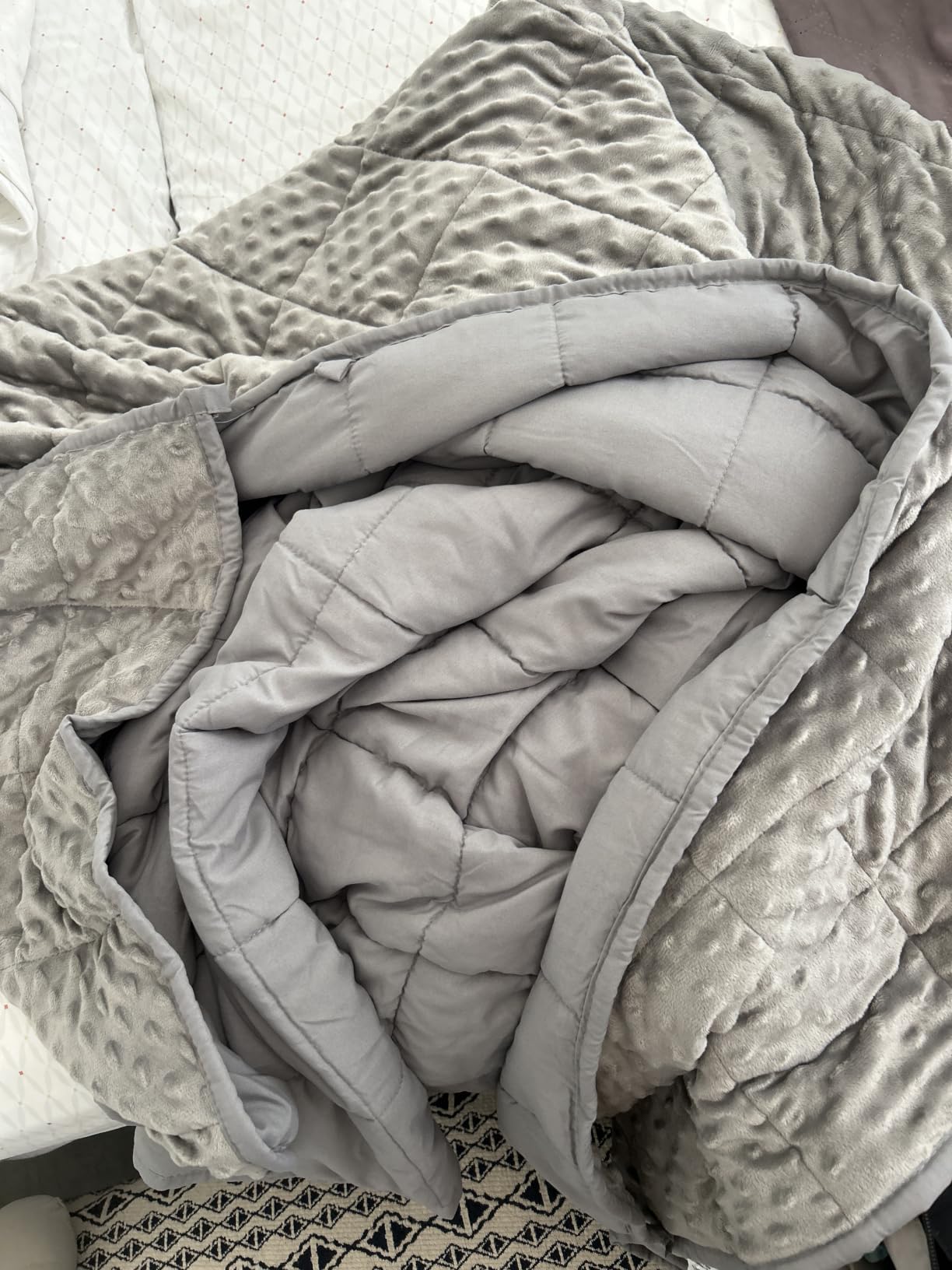 Mr. Sandman Weighted Blanket for Adults, King Size 20 lbs, 80 x 87 Inches customer photo 1