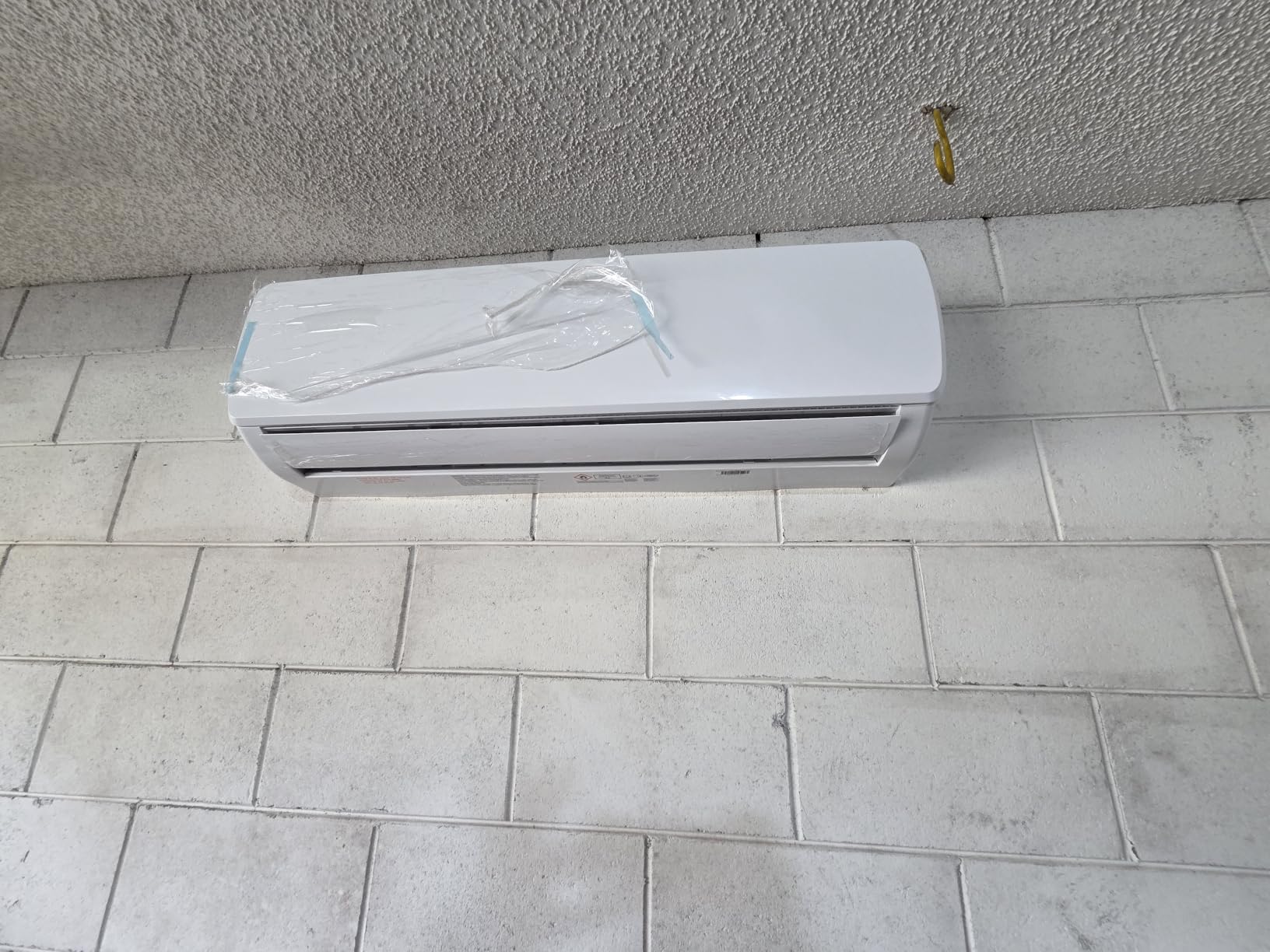 18000BTU Mini Split Air Conditioner Heat Pump, 19 SEER2 Inverter Compressor AC Unit Cools Rooms up to 1250 Sq. Ft, 230V Ductless Split AC with Pre-Charged Condenser & Installation Kit customer photo 1