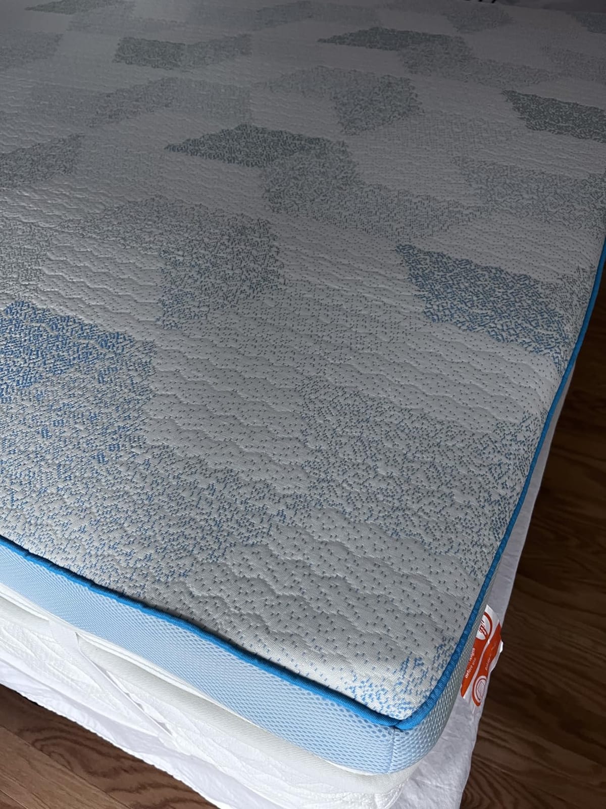 PERLECARE 3 Inch Queen Mattress Topper Medium Firm | Cooling Gel Memory Foam, Pressure Relief, Washable & Non-Slip, CertiPUR-US® Certified & Oeko-Tex customer photo 2