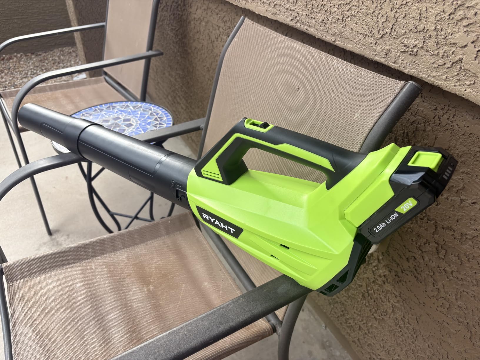 Leaf Blower Cordless, Leaf Blower with Battery and Charger - 2 Speed Modes, 2 Batteries, 20V Powerful Lightweight Electric Blowers for Blowing Leaves, Dust, Lawn Care, Patio Cleaning, Green customer photo 1