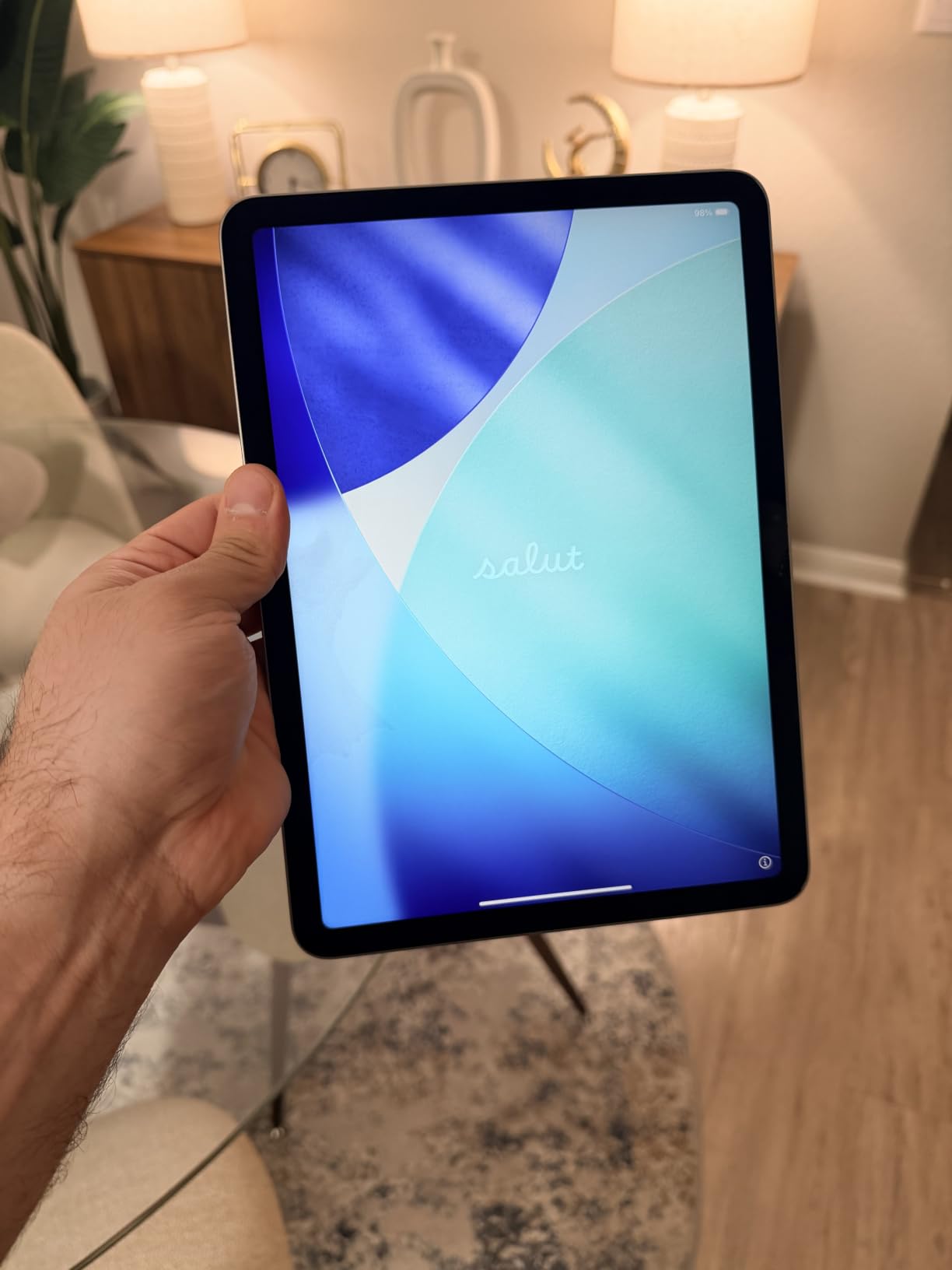 iPad Air 11-inch (M4) customer photo 2