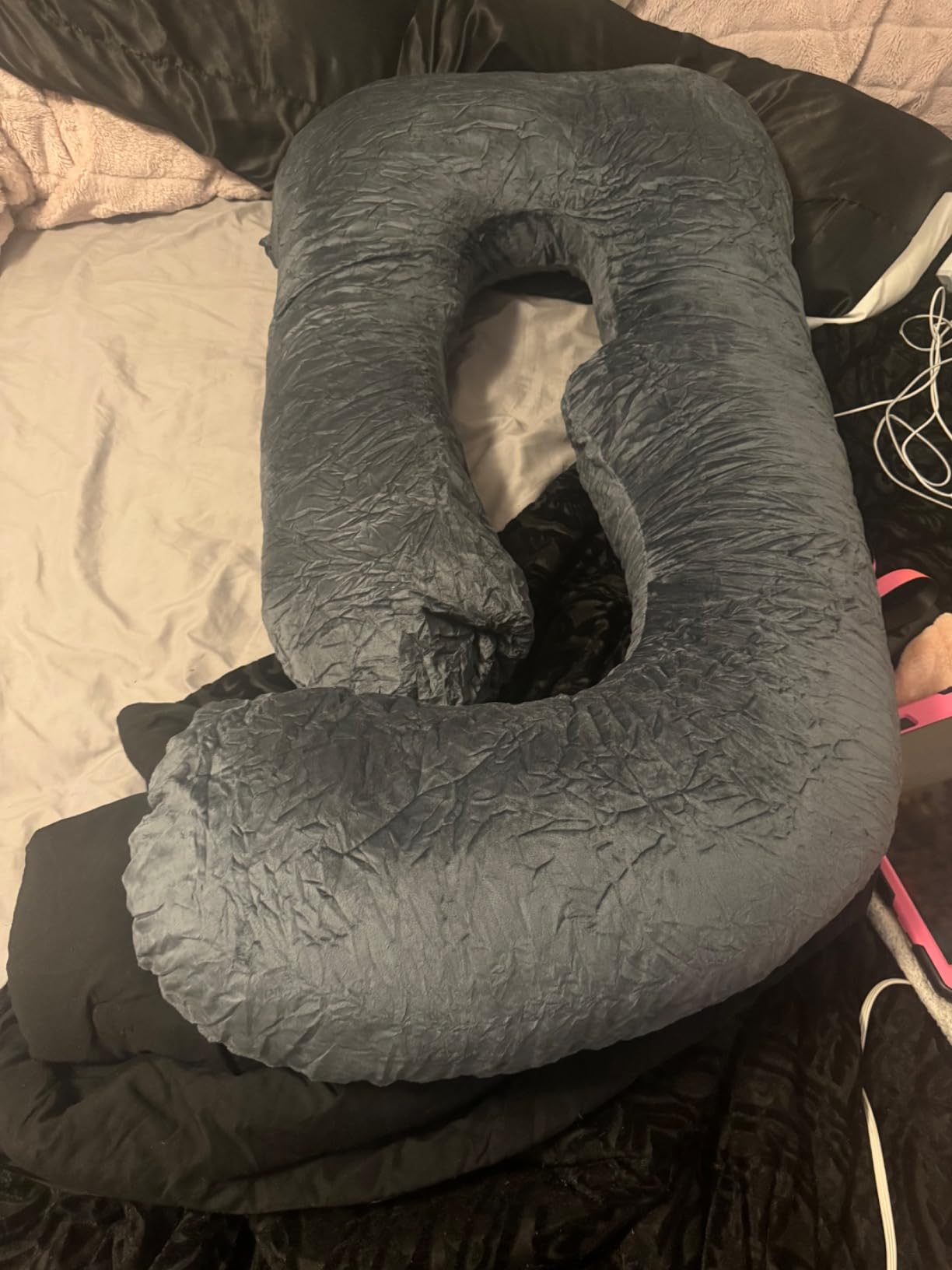 Pregnancy Pillows for Sleeping, U Shaped Full Body Maternity Pillow for Pregnant Women with Removable Bean Velvet Cover, Support for Back, HIPS, Legs, Belly, 57 Inch, Black customer photo 2